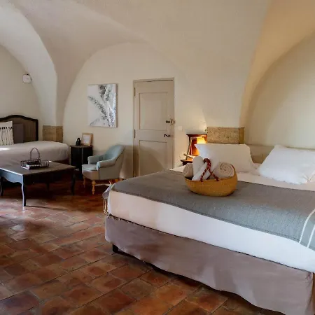 Отель Garrigae Abbaye De Sainte Croix